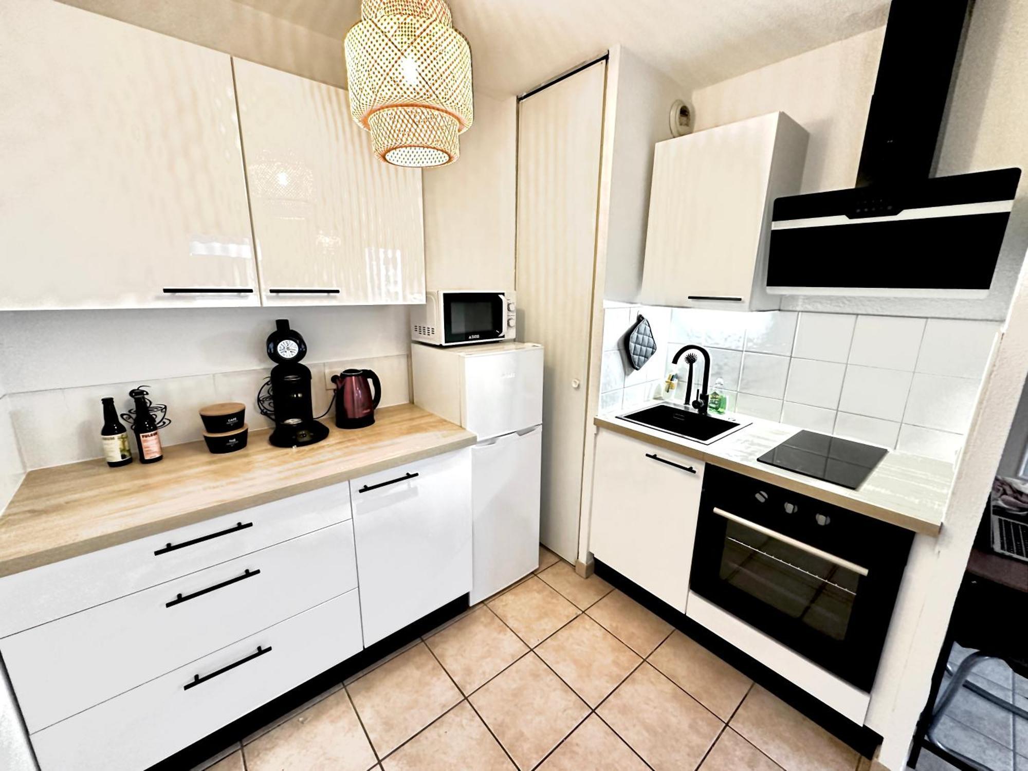 Superbe Appartement - Parking Gratuit - 4 Personnes Chambéry Extérieur photo